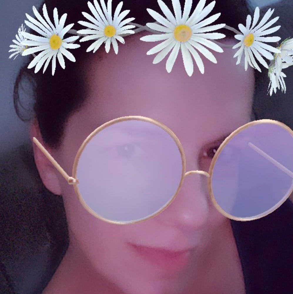 Meet your Posher, Julia